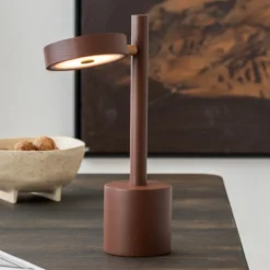 Lámpara de mesa LED GOOD & MOJO Okinawa, marrón, 35 cm, madera