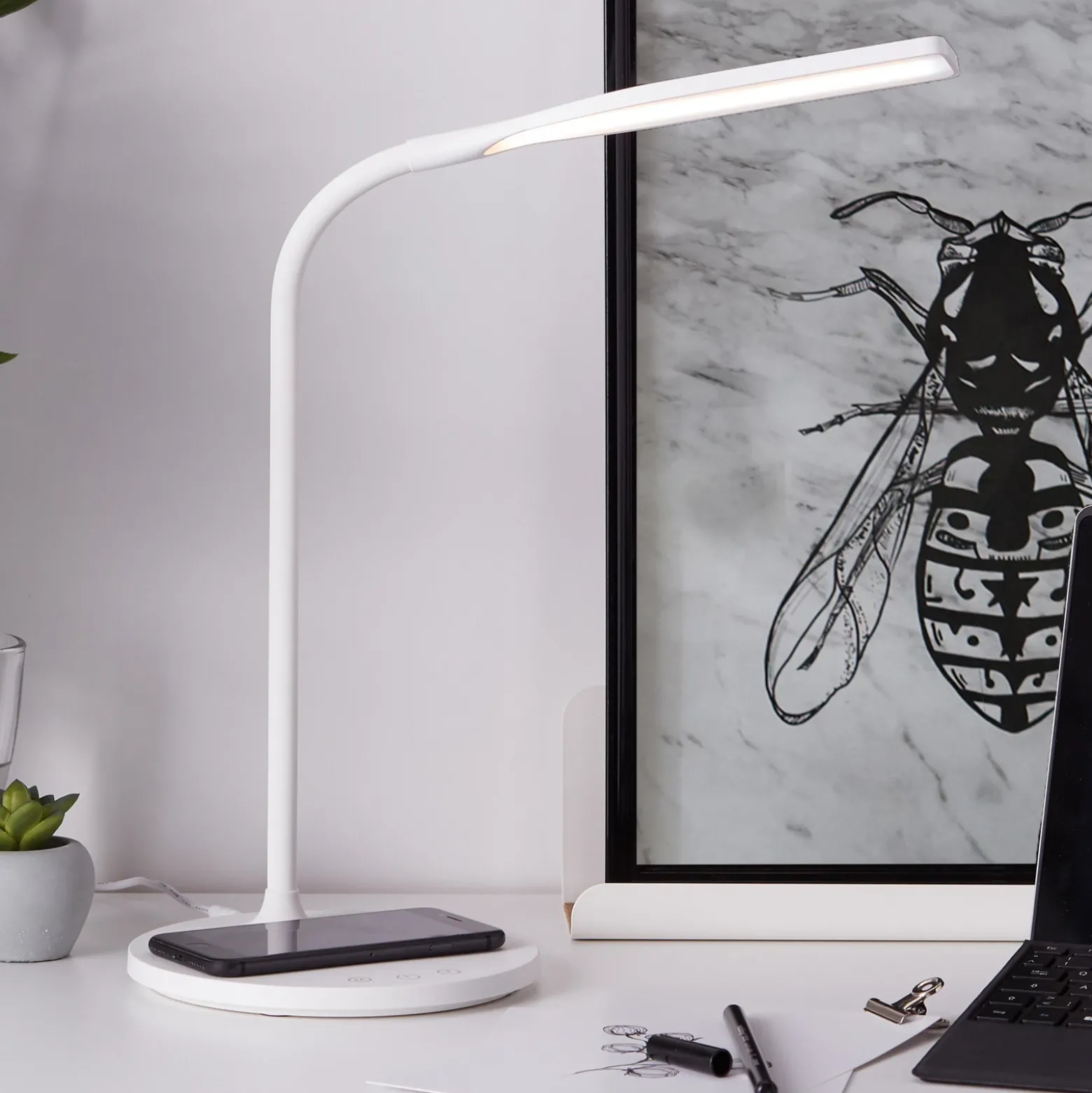 Lámpara de mesa LED Joni, blanca, altura 34 cm, CCT, atenuable