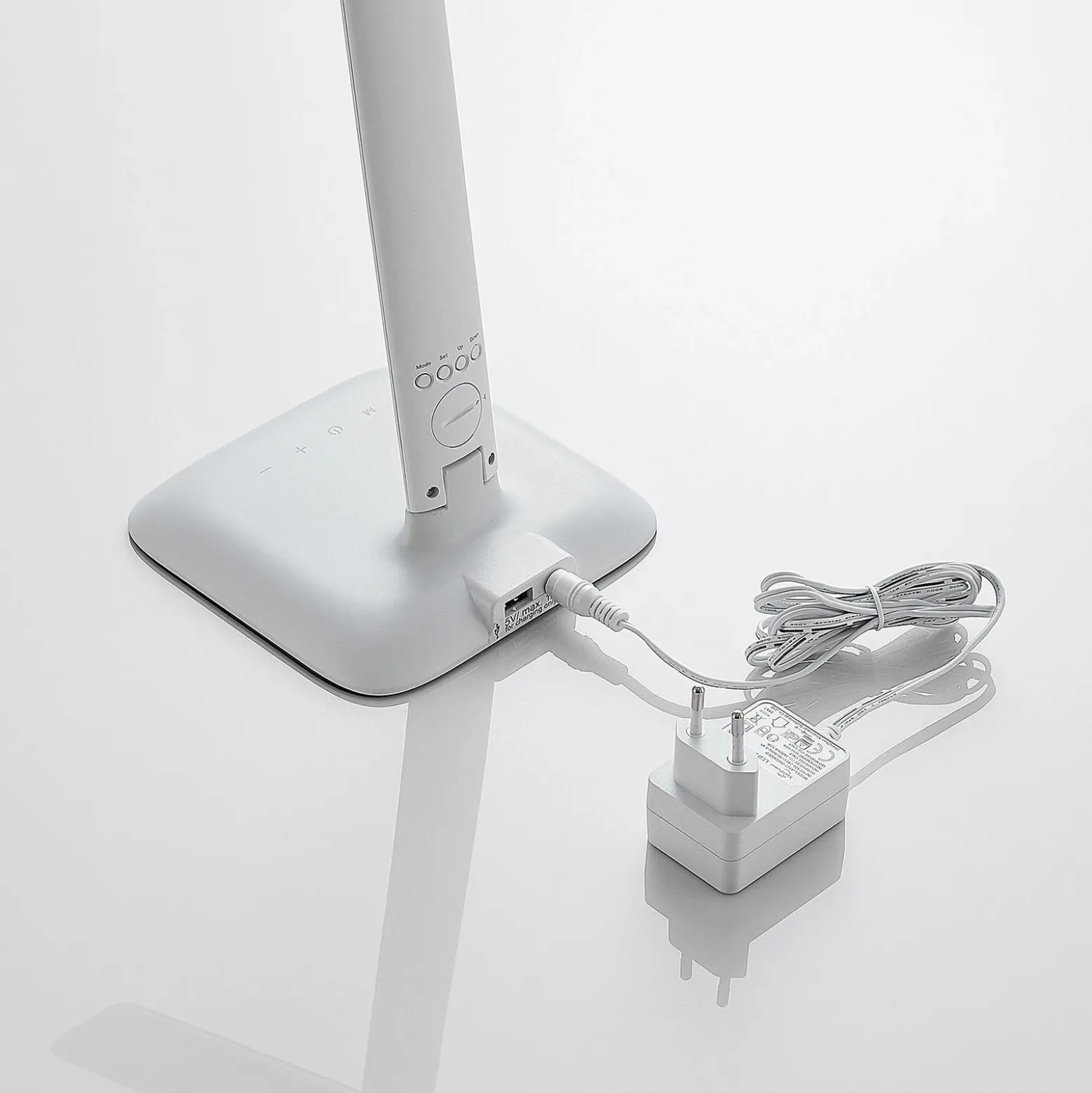 Lámpara de mesa LED Lindby Ludmilla, altura 34 cm, blanco, pantalla