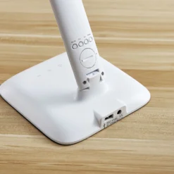 Lámpara de mesa LED Lindby Ludmilla, altura 34 cm, blanco, pantalla