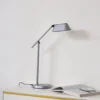 Lámpara de mesa LED Lindby Thies, gris, ABS, altura 78cm, atenuable