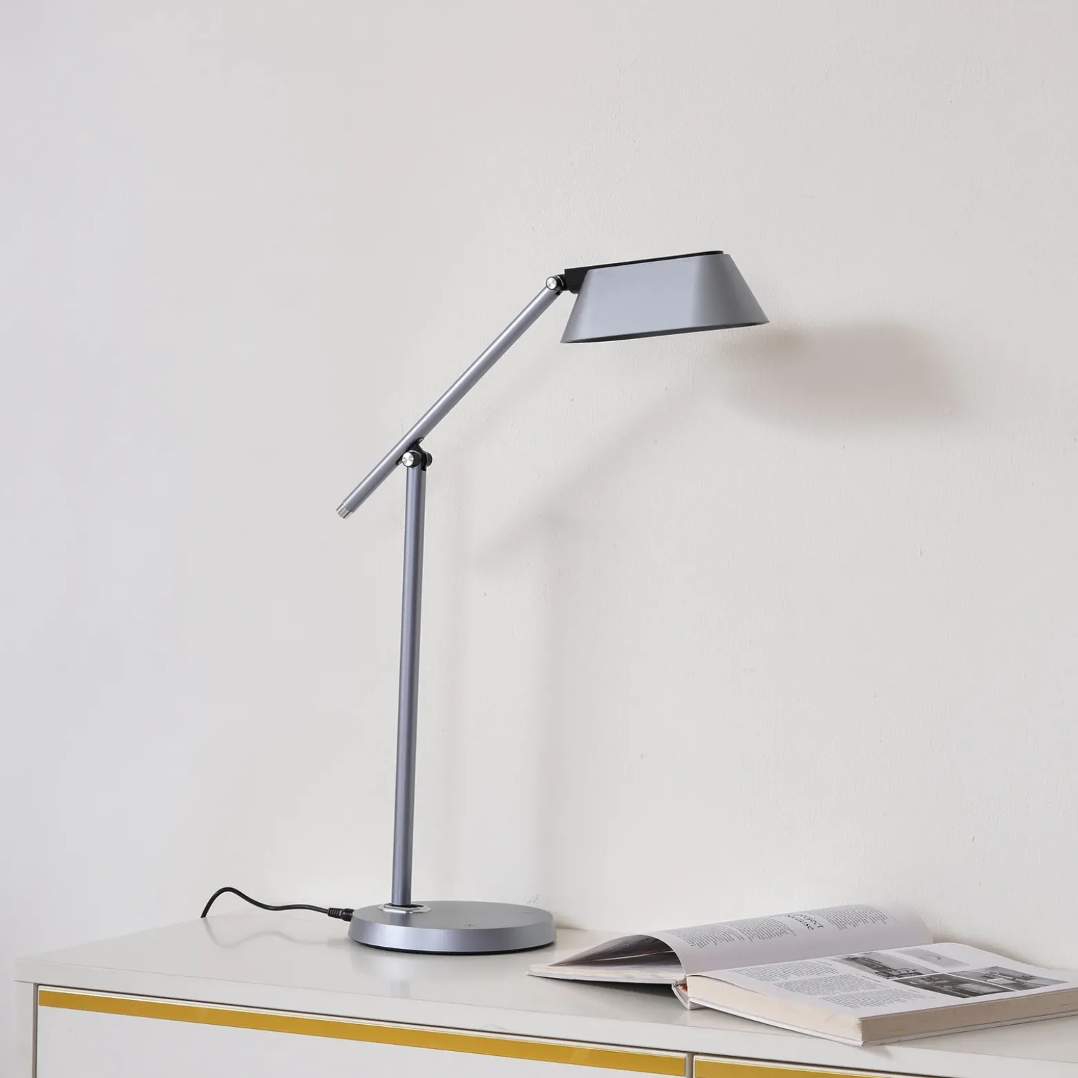 Lámpara de mesa LED Lindby Thies, gris, ABS, altura 78cm, atenuable