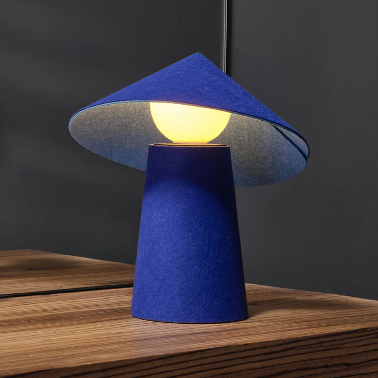 Lámpara de mesa LED OSRAM Decor Flip, azul, fieltro, atenuador