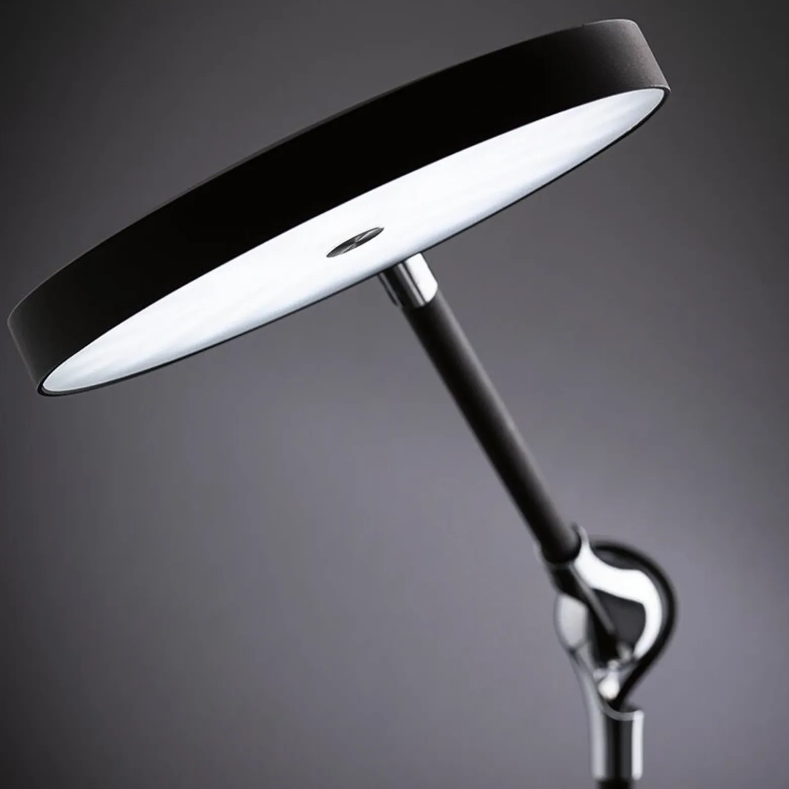 lámpara de mesa LED Paulmann Numis, negra, atenuable, CCT