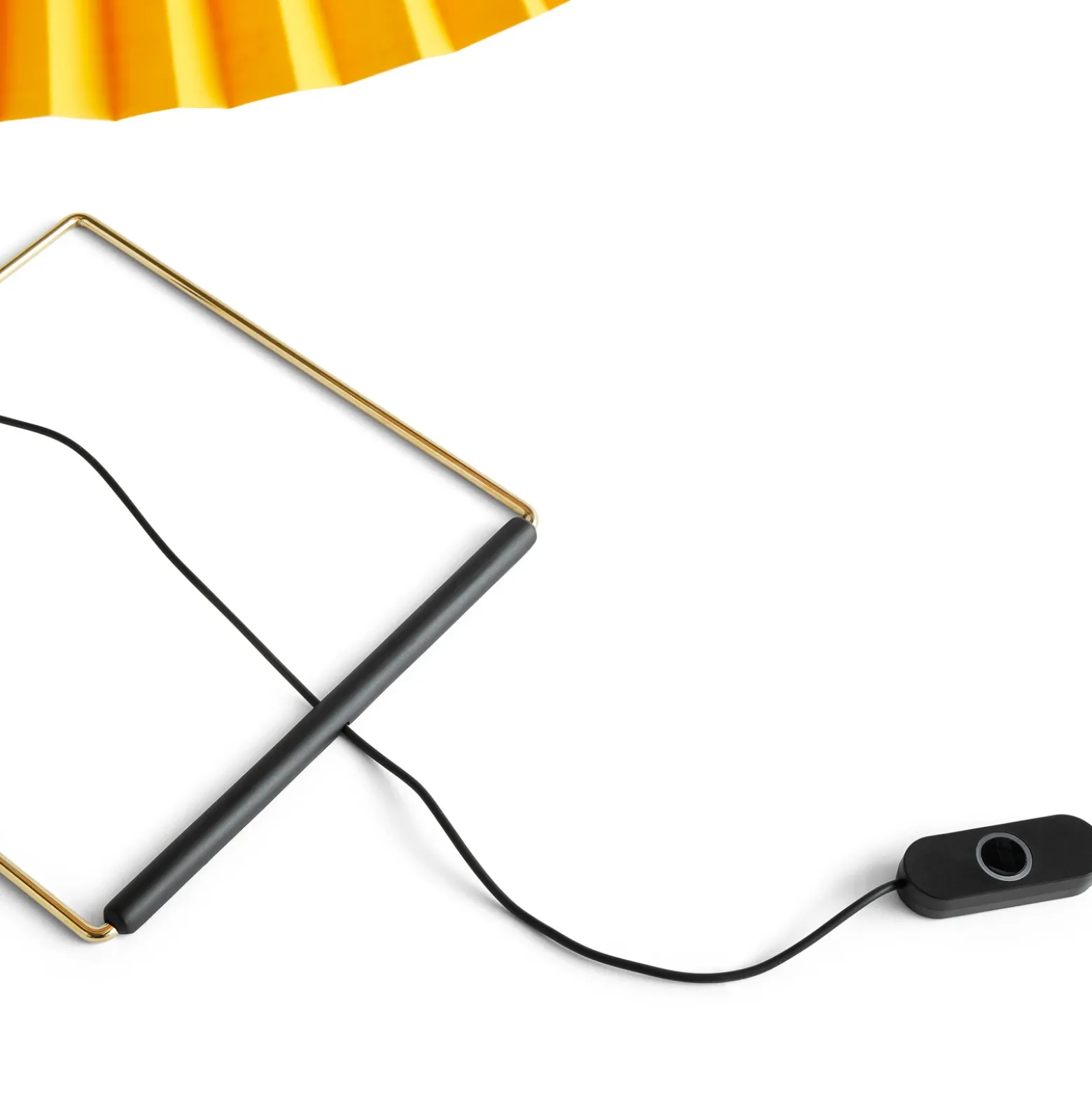 Lámpara de mesa LED plisada HAY Matin 380, amarilla