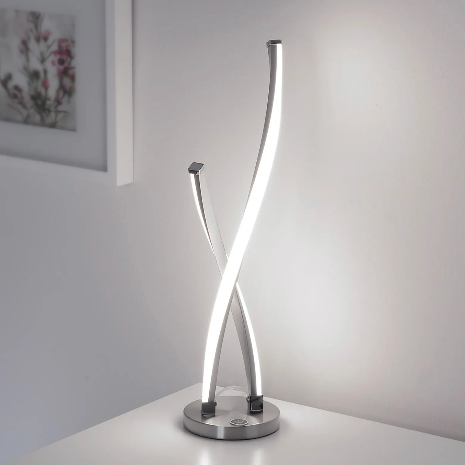 Lámpara de mesa LED Polina de Paul Neuhaus, plateada, metal, atenuable