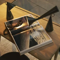 Lámpara de mesa LED Pose de Tom Dixon, antracita, altura 25 cm