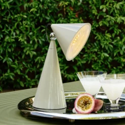 Lámpara de mesa LED Pose de Tom Dixon, gris claro, altura 25 cm