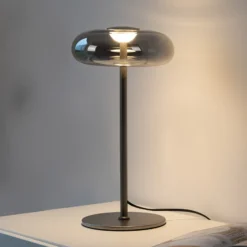 Lámpara de mesa LED Posh de SCHÖNER WOHNEN, cristal ahumado, 3000 K