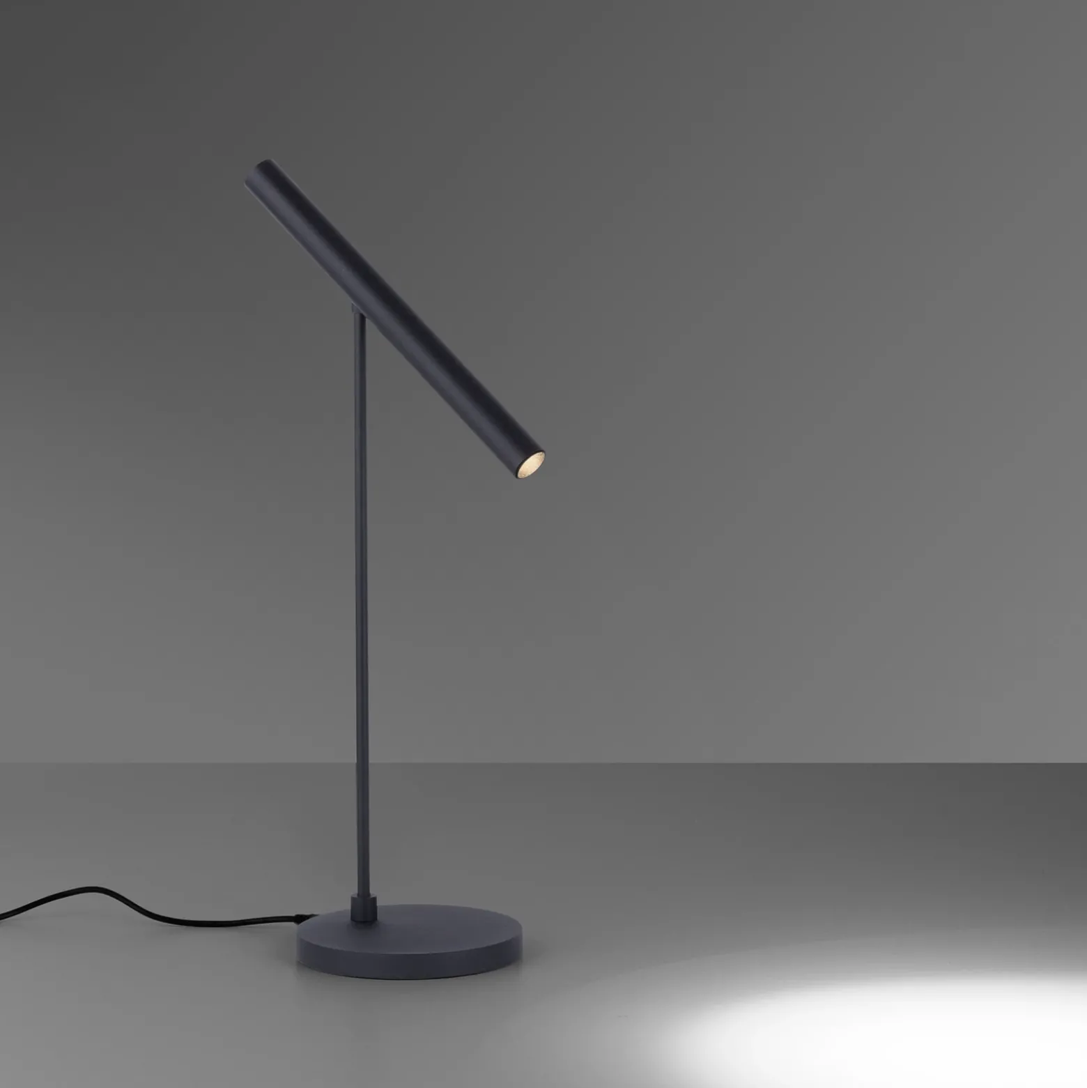 Lámpara de mesa LED PURE Tutua, regulador con sensor, negra