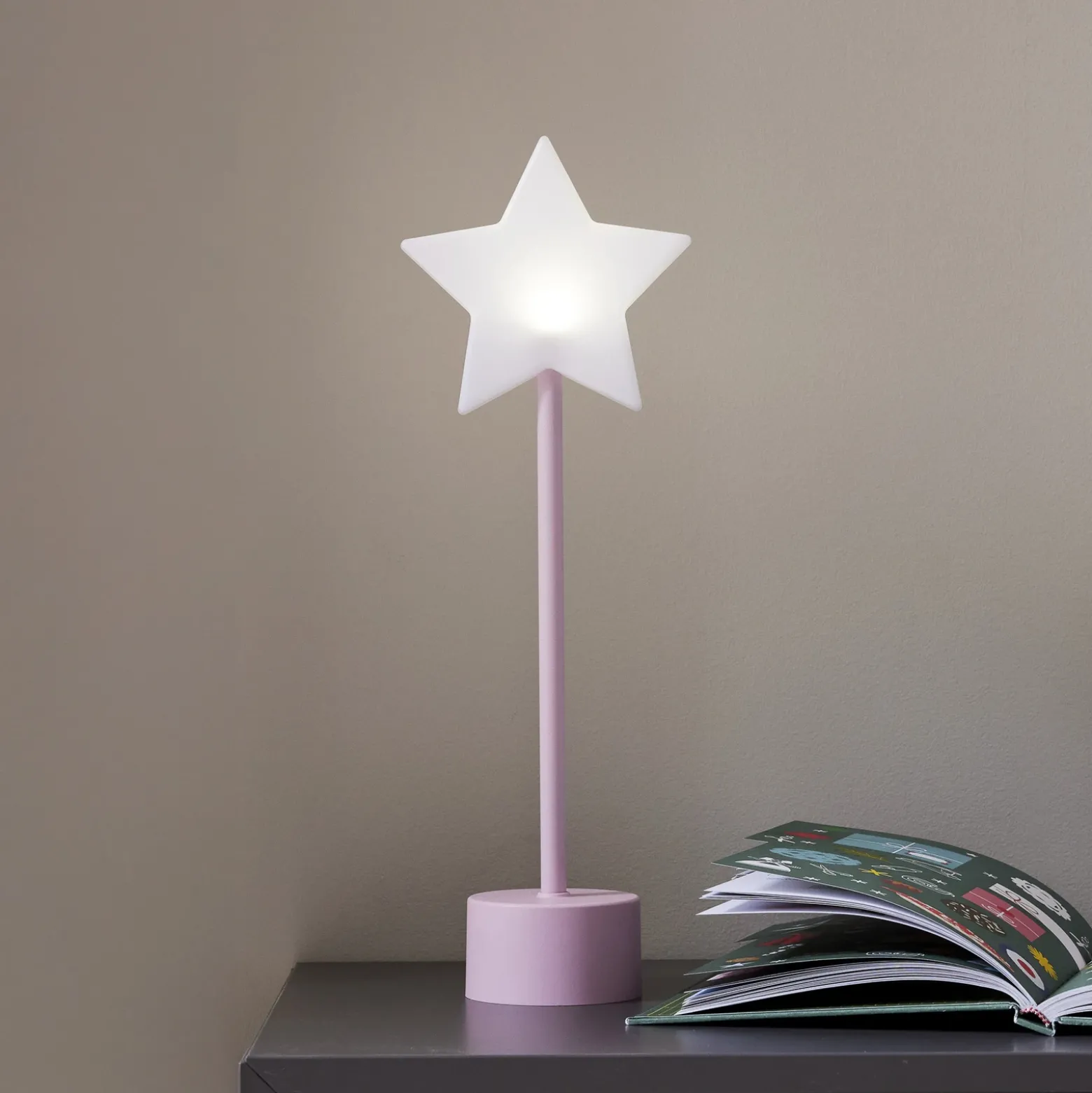 Lámpara de mesa LED recargable Blizz, rosa, 40 cm, con forma de estrella,