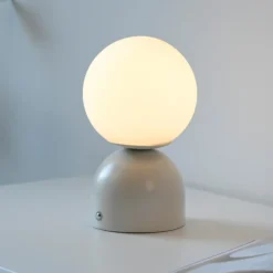 Lámpara de mesa LED recargable RUDI, color beige, altura 20 cm, CCT, regulación