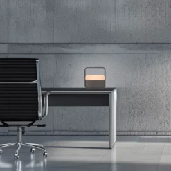 lámpara de mesa LED recargable PURE Go, marrón metalizado oscuro, aluminio