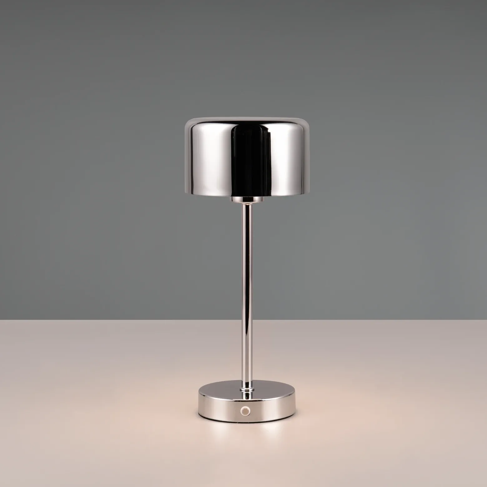 Lámpara de mesa LED recargable Jeff, color cromo, altura 30 cm, metal