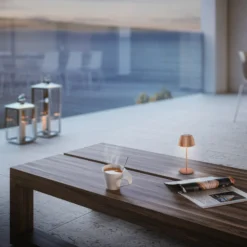 Lámpara de mesa LED recargable Brilo unplugged Riffle, 20 cm, cobre