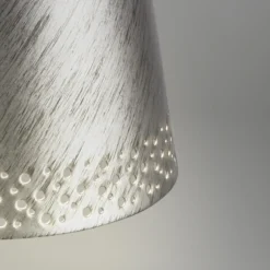 Lámpara de mesa LED recargable Kiki, plata envejecida, IP44, 3.000K