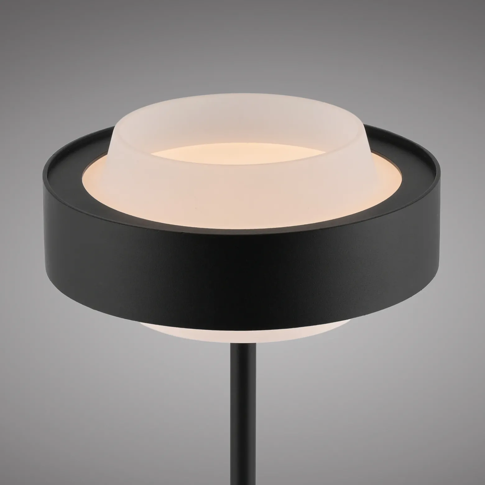 Lámpara de mesa LED SCHÖNER WOHNEN Elmo, negra, 3000 K, atenuador