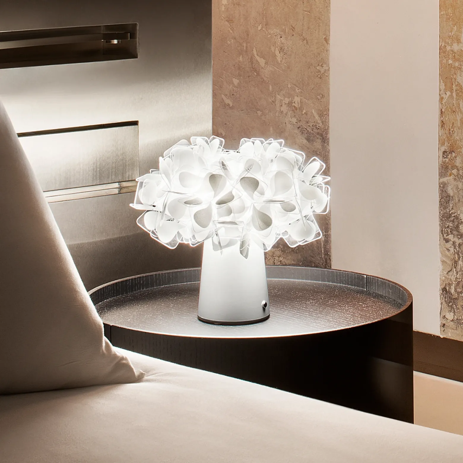 Lámpara de mesa LED Slamp Clizia atenuable «Mama Non Mama», color blanco