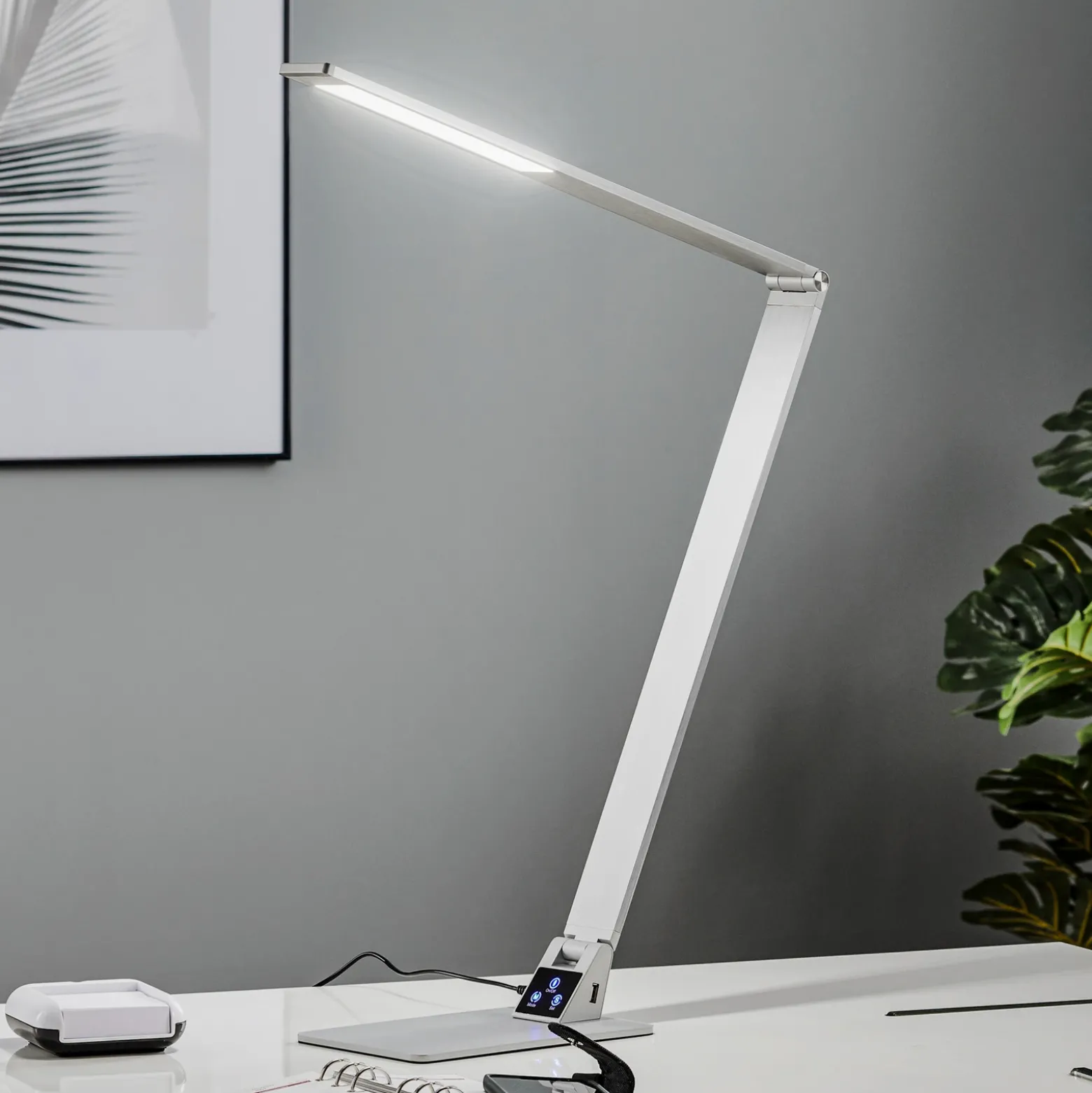 Lámpara de mesa LED Wasp plana, aluminio