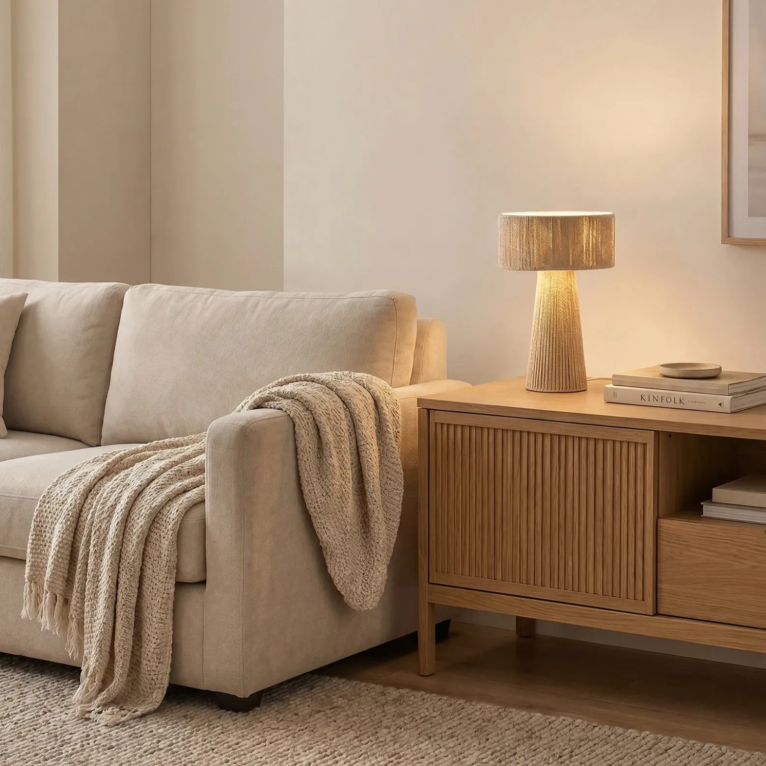 Lámpara de mesa Lindby Anuva, altura 42 cm, papel, beige, E27
