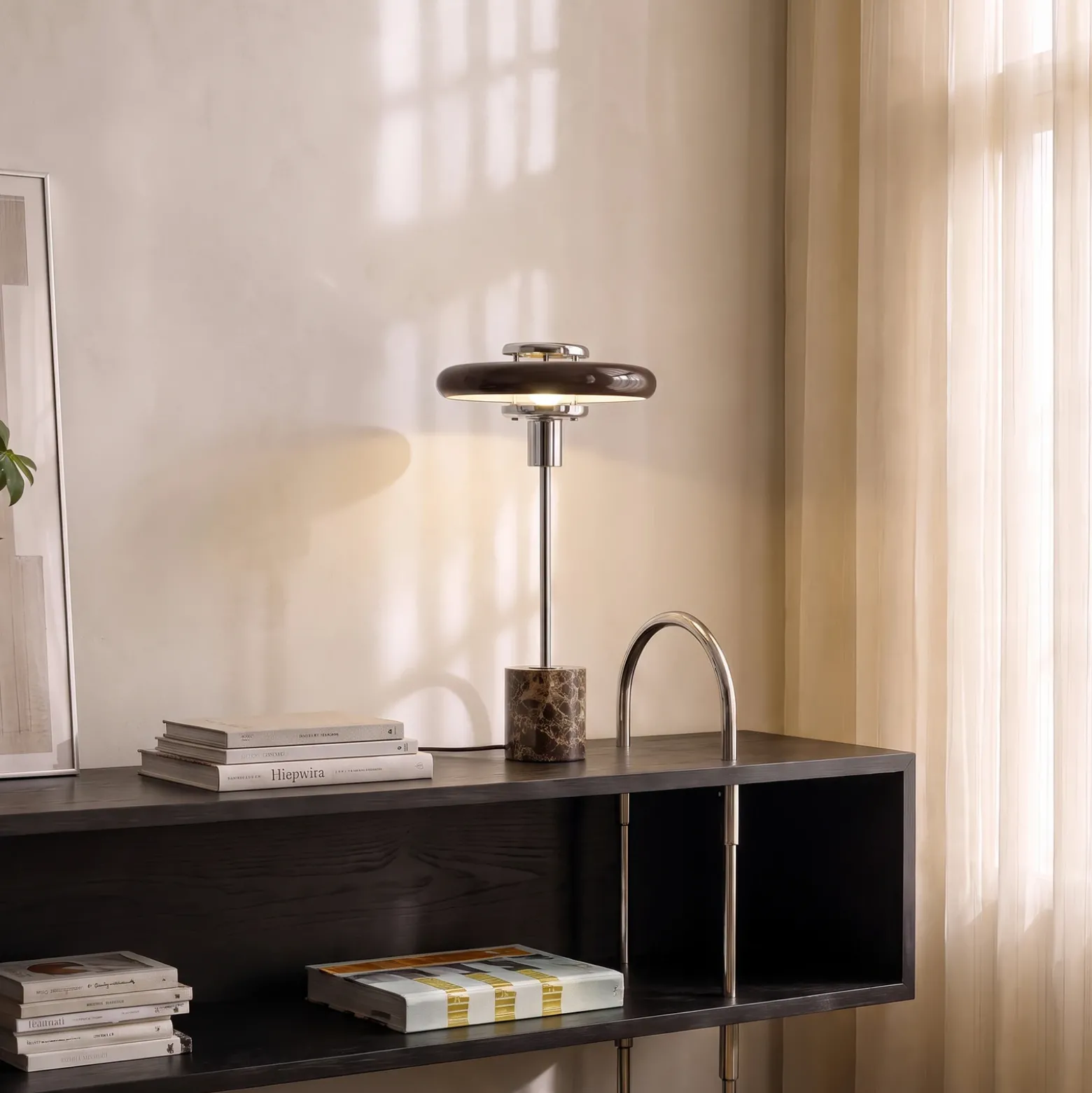 Lámpara de mesa Lindby Branford, estilo retro, marrón, cristal/mármol
