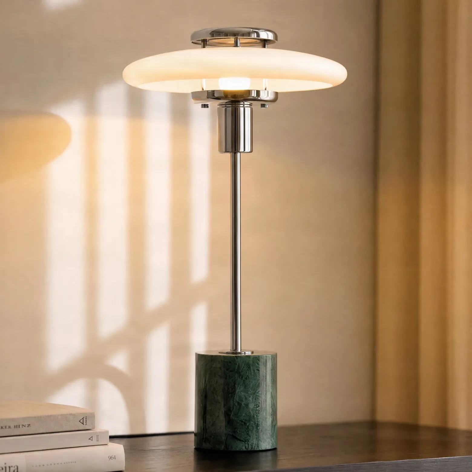 Lámpara de mesa Lindby Branford, retro, blanco/verde, cristal opalino/mármol