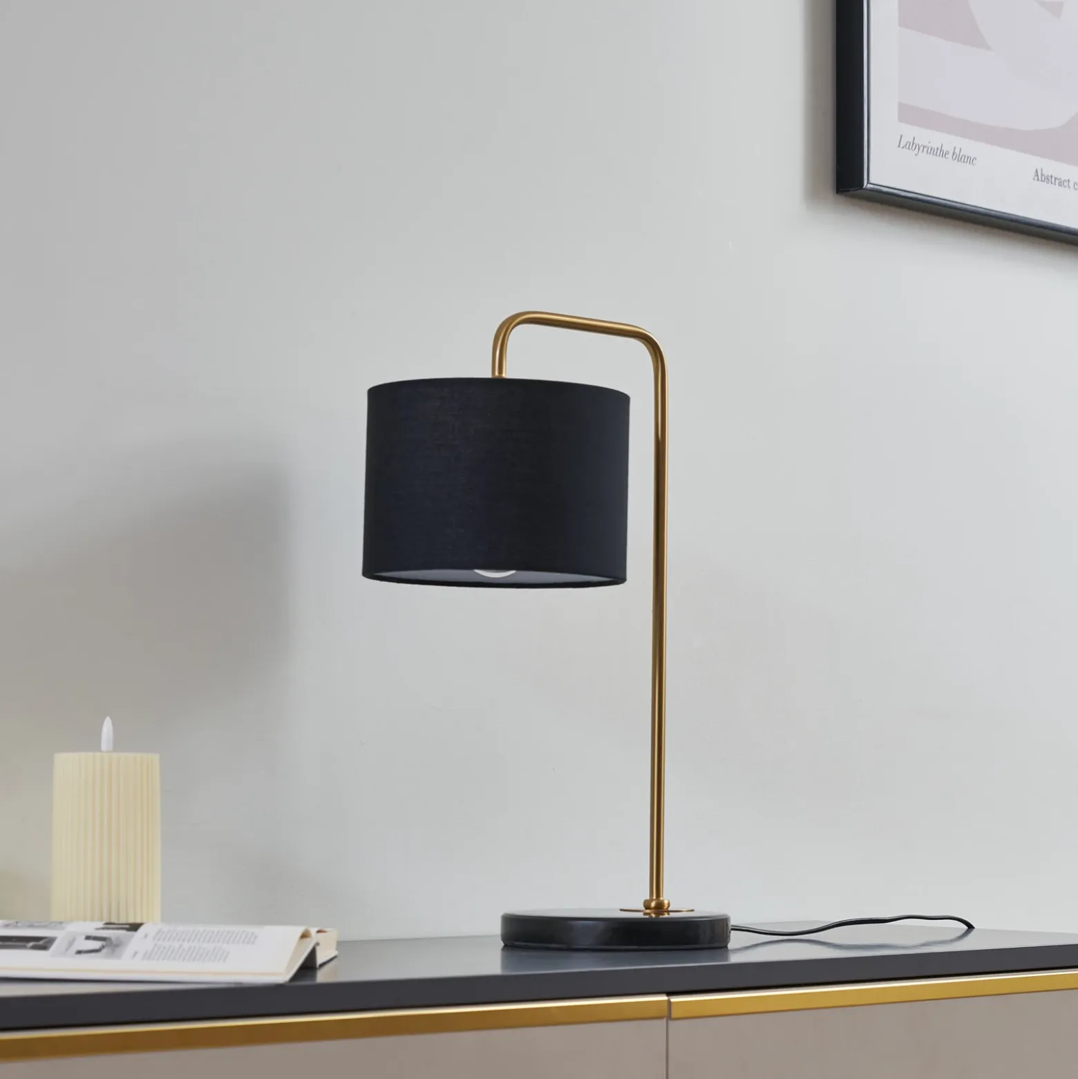 Lámpara de mesa Lindby Hillary, negro/oro, mármol, 49 cm