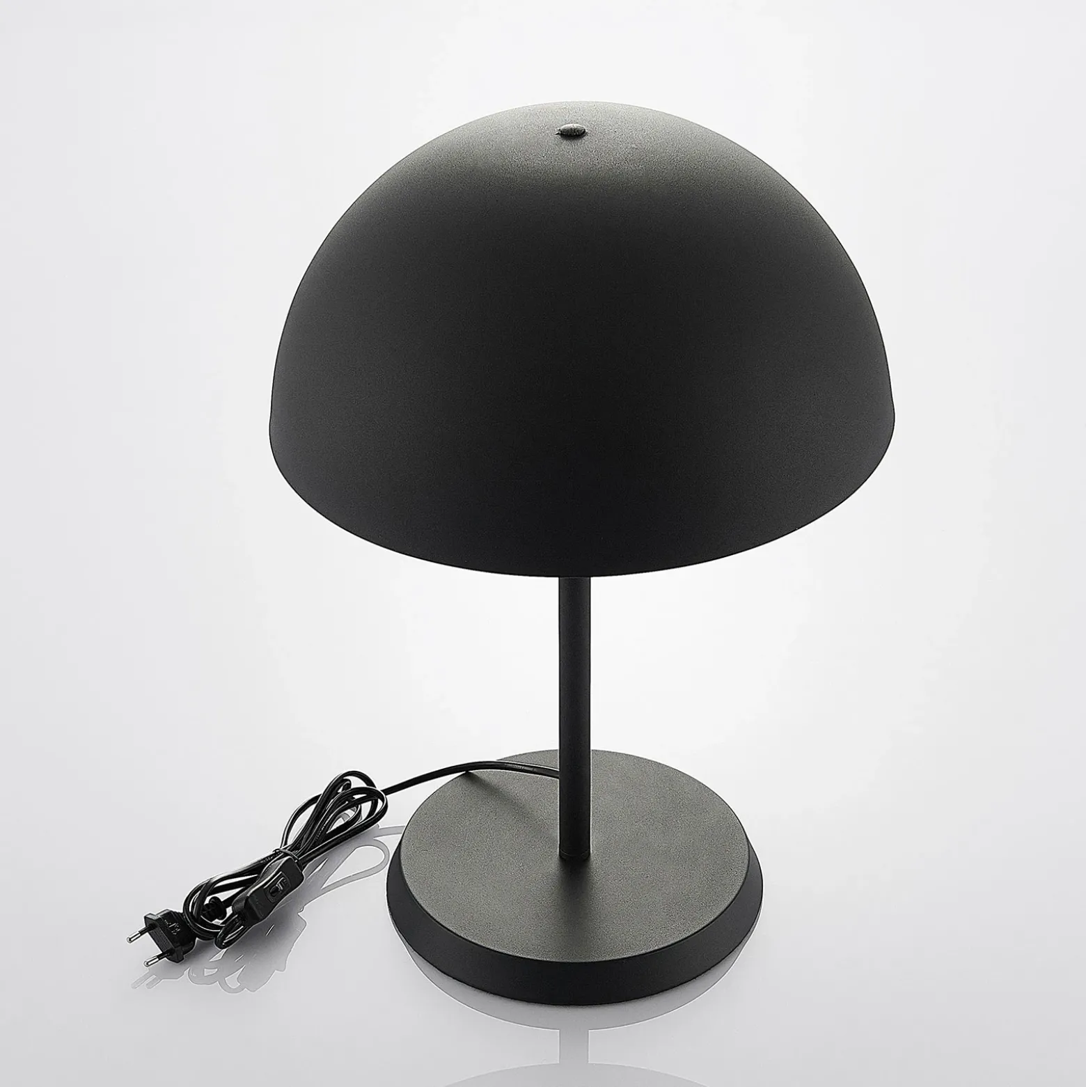 Lámpara de mesa Lindby Idalene, altura 51 cm, negra, metal