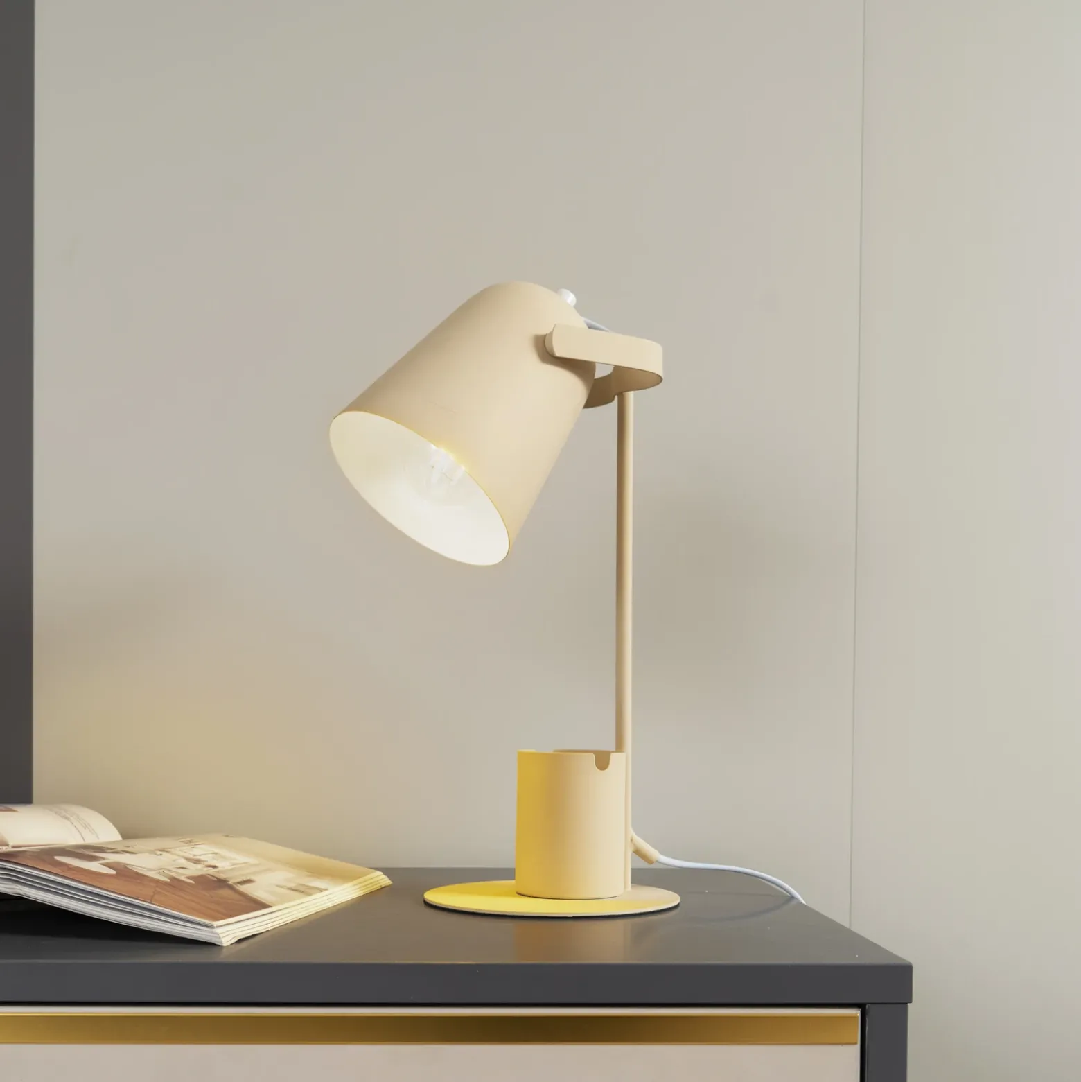 Lámpara de mesa Lindby Ilmar, beige/blanco, metal, Ø 12 cm