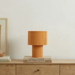 Lámpara de mesa Lindby Jone, marrón claro, textil, 30 cm de altura, E27