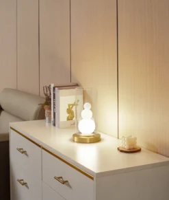 Lámpara de mesa Lindby Kupla, opal/claro, cristal, Ø 20 cm, G9
