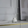 Lámpara de mesa Lindby LED recargable Maxentius, crema, cristal, atenuador