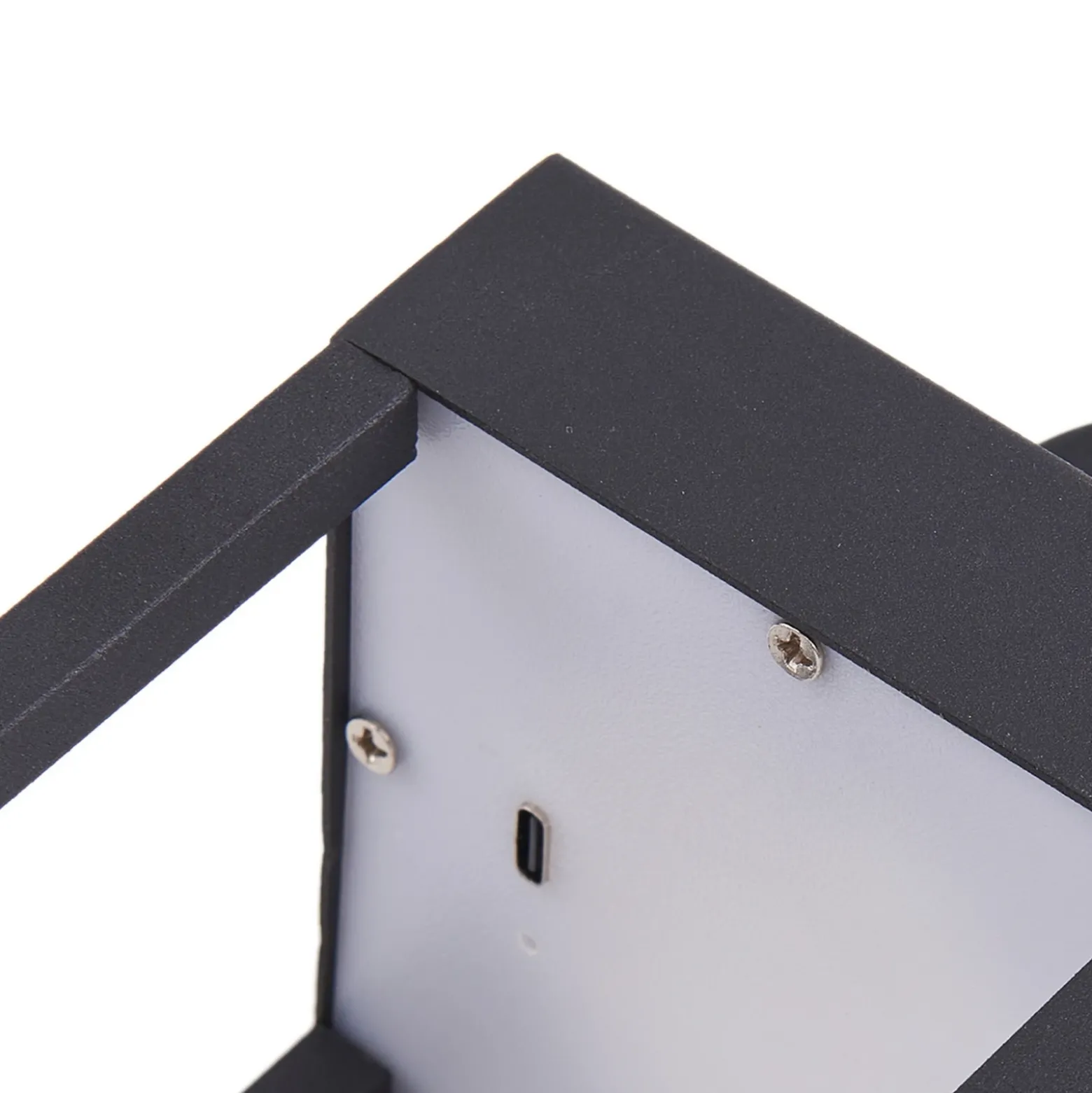 Lámpara de mesa Lindby LED recargable Iruna, negra, metal, 27cm, atenuable.