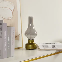 Lámpara de mesa Lindby LED recargable Maxentius, verde, cristal, atenuador
