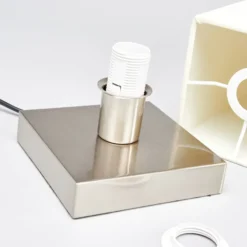 Lámpara de mesa Lindby Martje, altura 35 cm, blanca, textil, metal