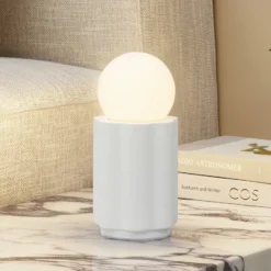 Lámpara de mesa Lindby Nielson, blanca, altura de la pantalla 8,5 cm, yeso