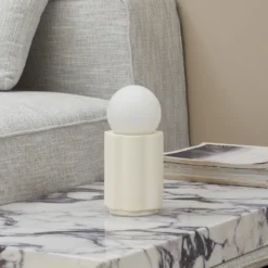 Lámpara de mesa Lindby Nielson, beige, altura pantalla 8,5 cm, yeso