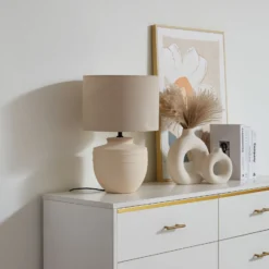 Lámpara de mesa Lindby Thalassia, beige, Ø 30 cm, cerámica