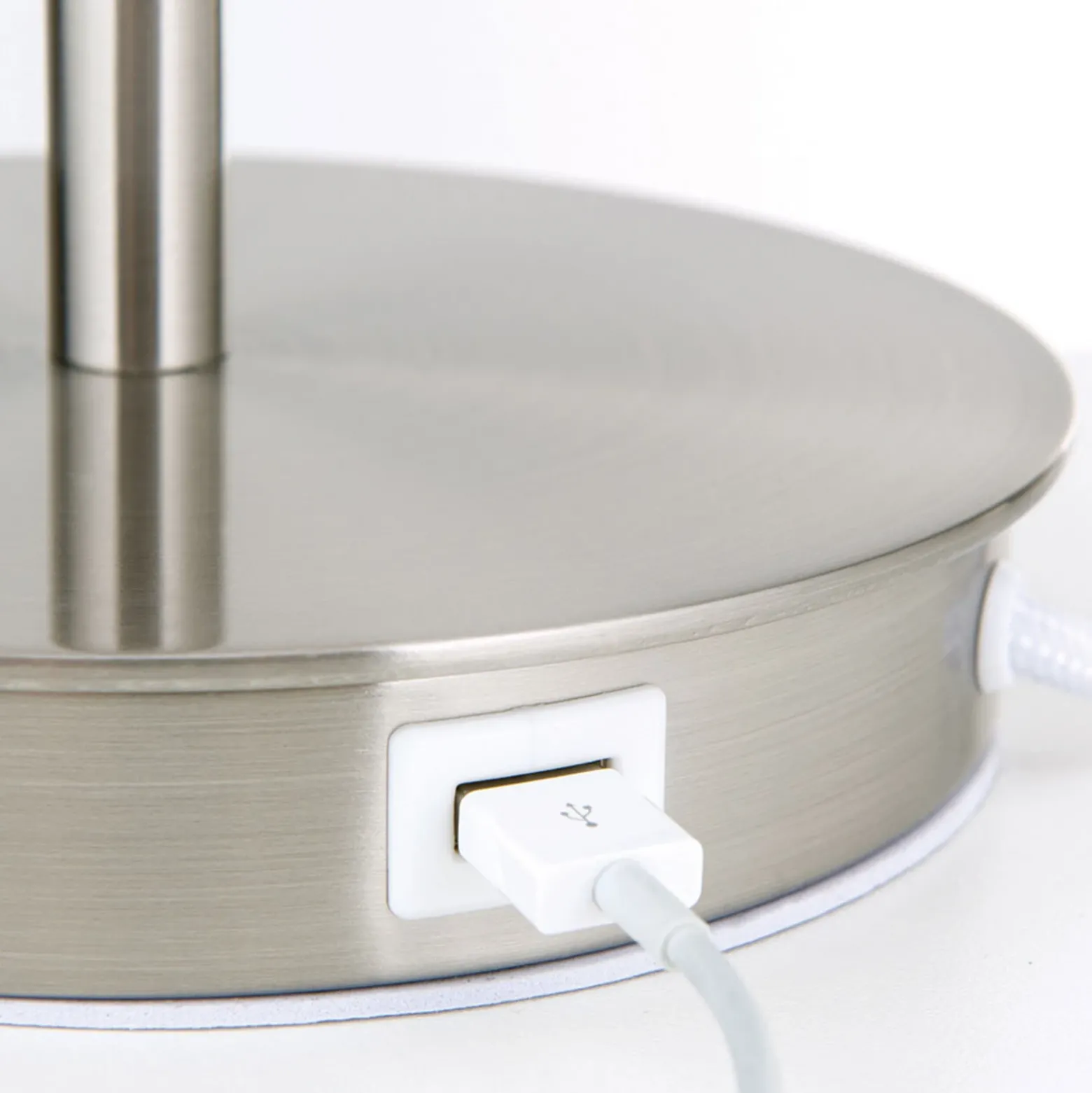 Lámpara de mesa Ludwig, USB blanco/níquel mate