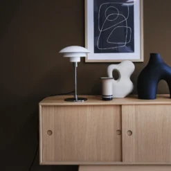 Lámpara de mesa Morph de Dyberg Larsen, blanca, altura 35 cm, metal