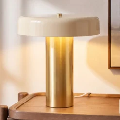 Lámpara de mesa Nola Dionne, latón/beige, 33 cm, metal, E14