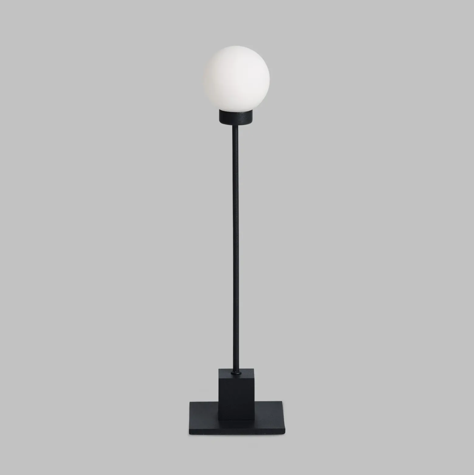 Lámpara de mesa Northern Snowball, negra