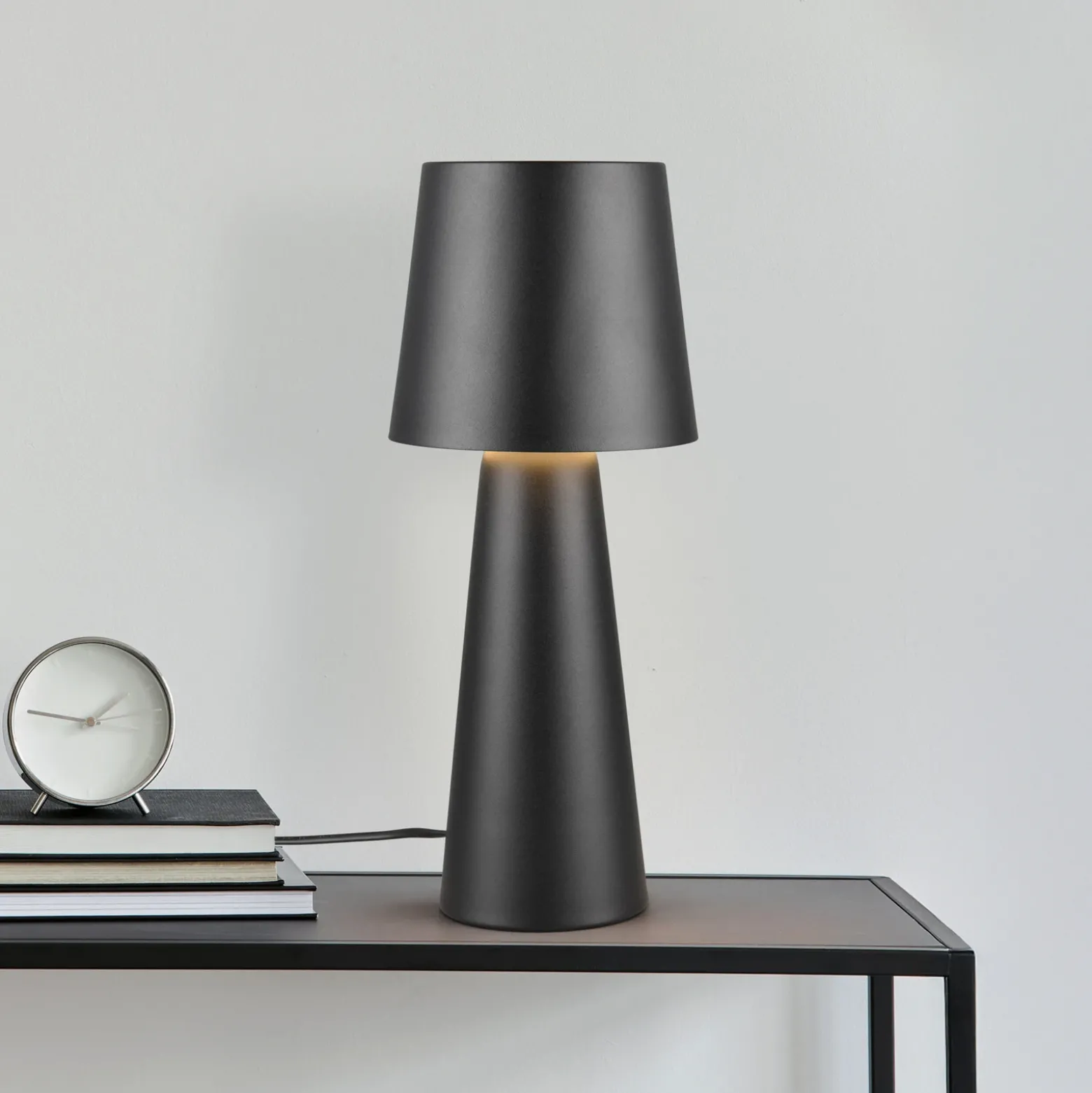 Lámpara de mesa Nubia, negra, altura 40 cm, metal, E27