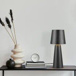 Lámpara de mesa Nubia, negra, altura 40 cm, metal, E27