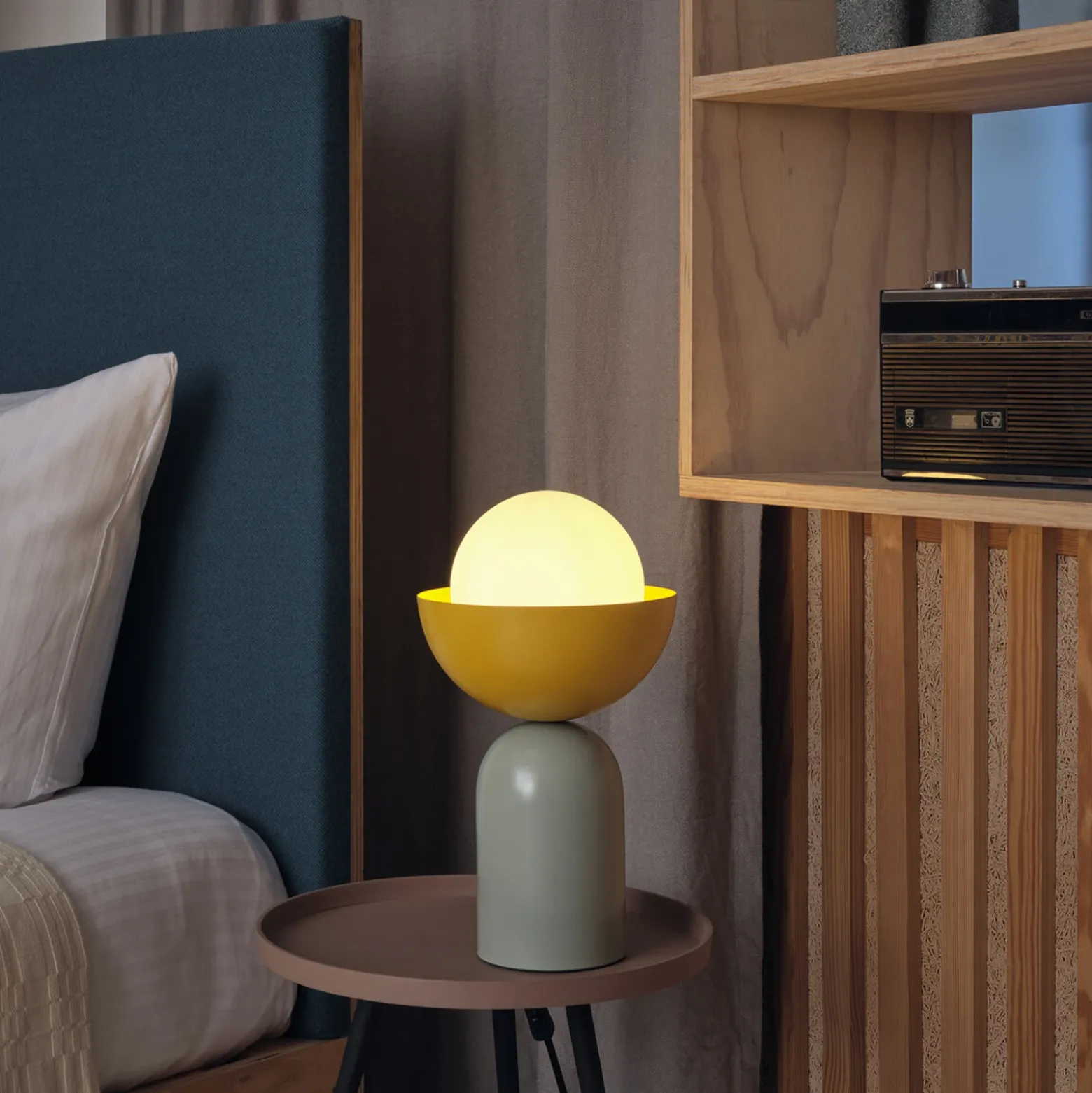 Lámpara de mesa OSRAM Decor Bowl, verde/amarillo, acero, E14
