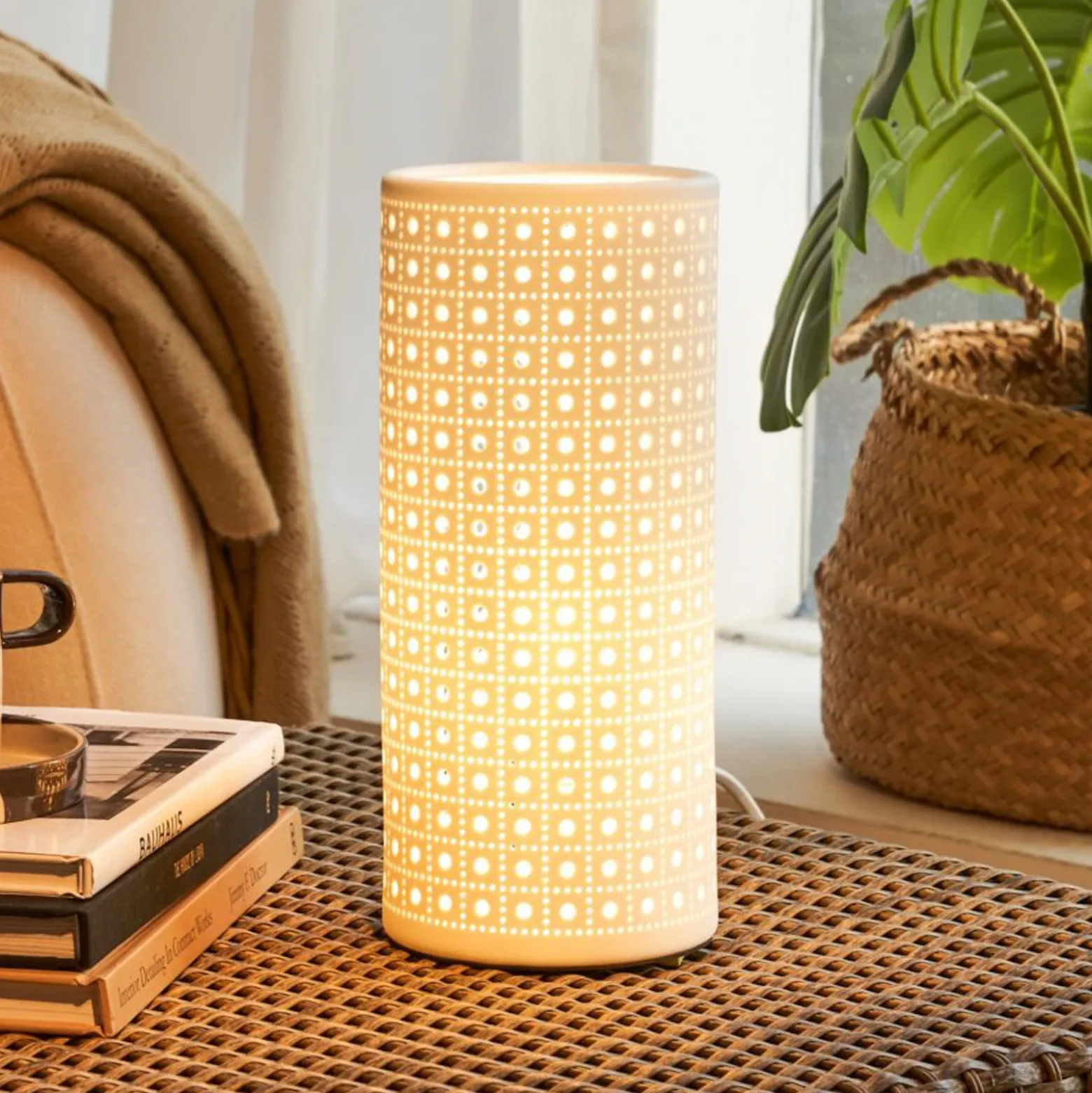 Lámpara de mesa Pauleen PURE SUNKISS, blanca, altura 27 cm, porcelana