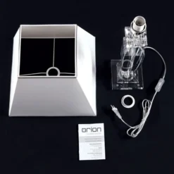 Lámpara de mesa Pokal con cristal cromo/blanco