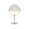 Lámpara de mesa recargable Gubi Multi-Lite, cromada/blanca, 30 cm