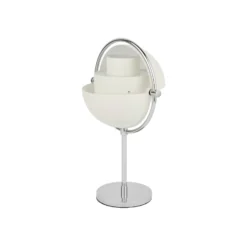 Lámpara de mesa recargable Gubi Multi-Lite, cromada/blanca, 30 cm