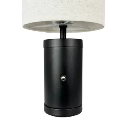 Lámpara de mesa recargable LED Mellow de Dyberg Larsen, negra, 23 cm